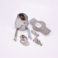 Uppsättning metallkomponenter inklusive blank duo city del, långa skruvar, runda plattor med hål samt mindre skruvar och bultar.