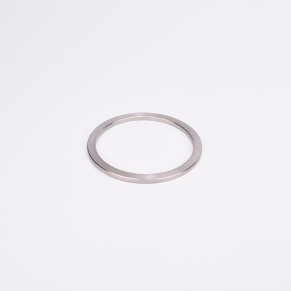 Rund metallisk trimring.