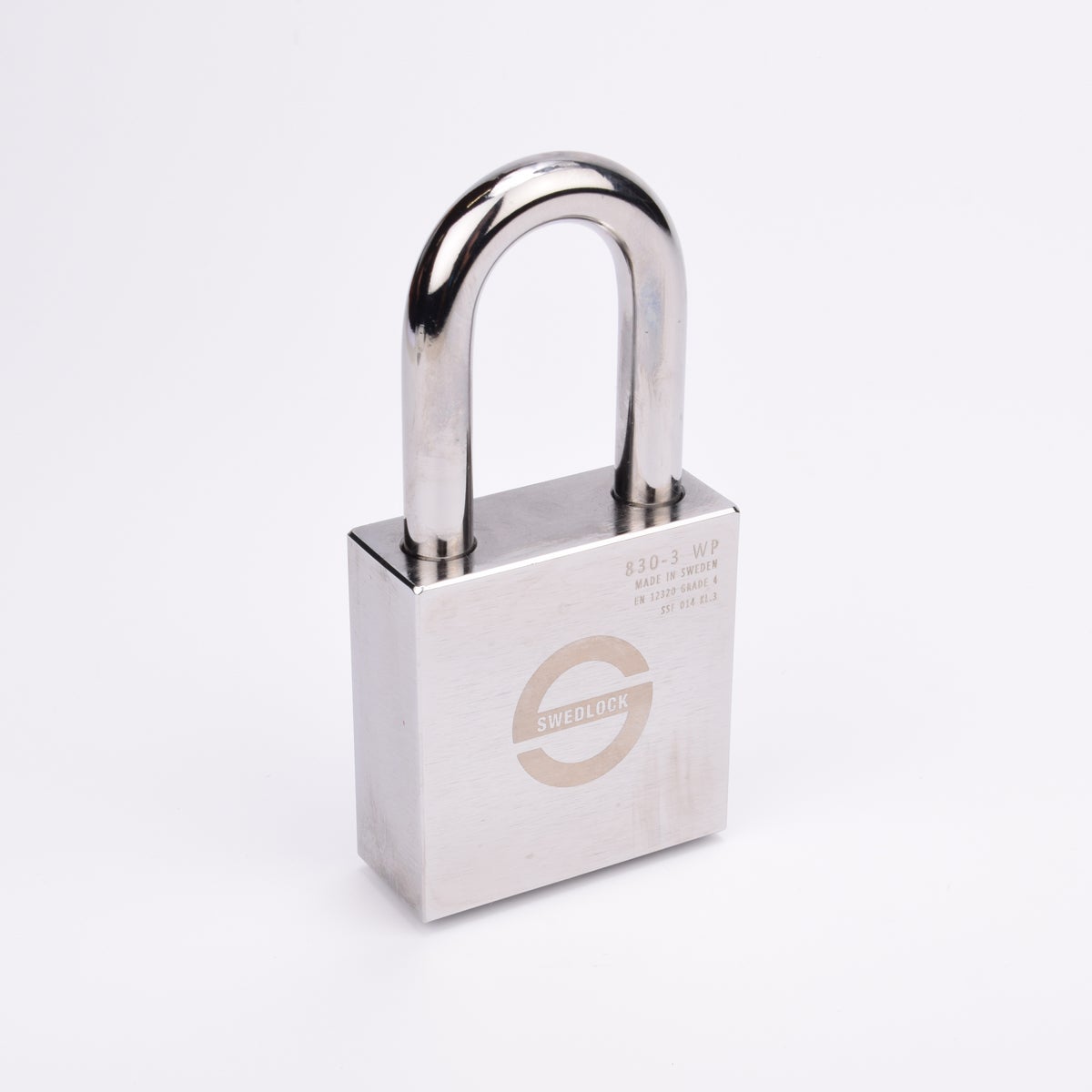 Ett silverfärgat rektangulärt hänglås i metall med en rundad båge.