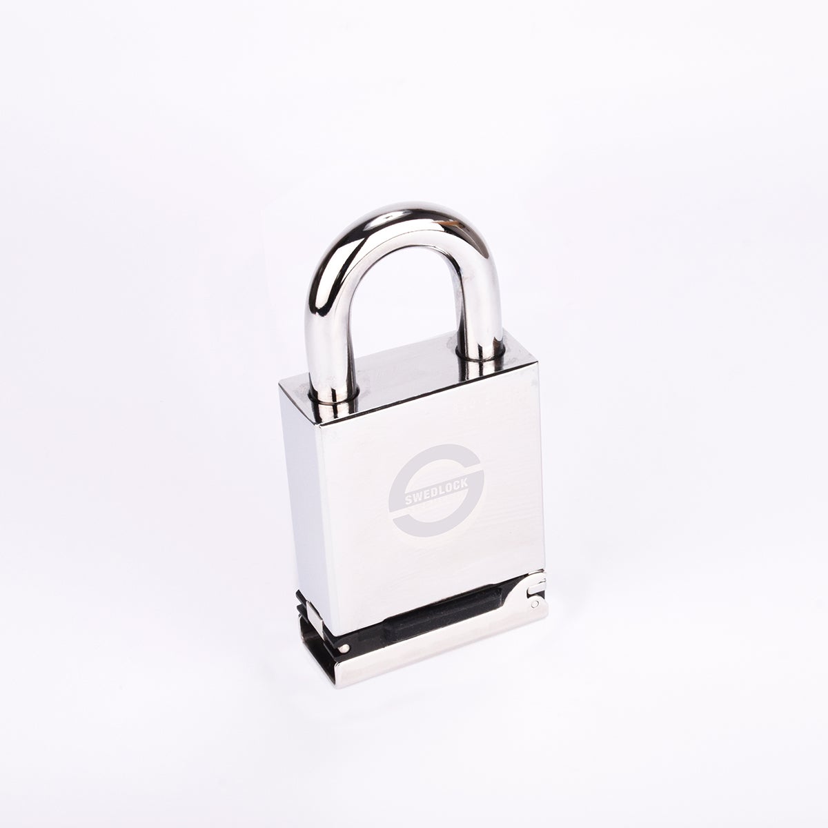 Kraftigt hänglås i polerat stål med bygel och extra lock undertill.