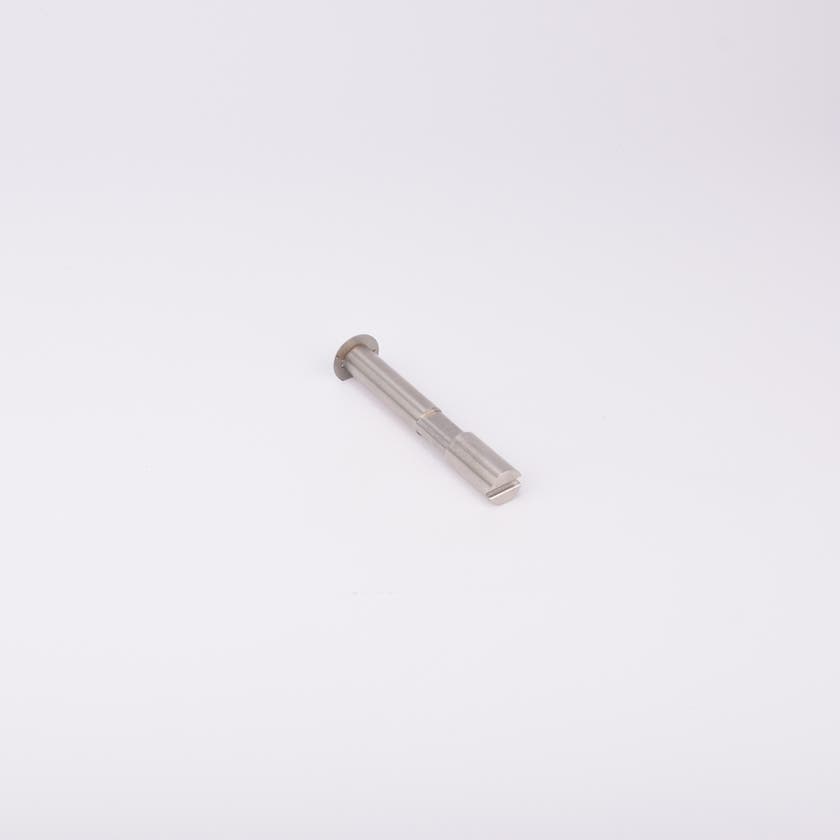 Cylinderformad adapter i metall.