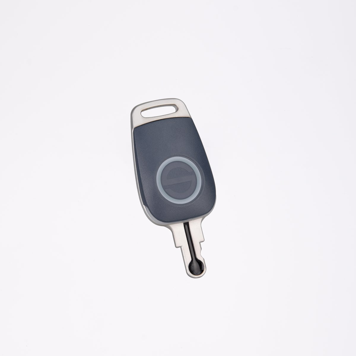 Nyckel N3 standard med blått och silverfärgat hölje.