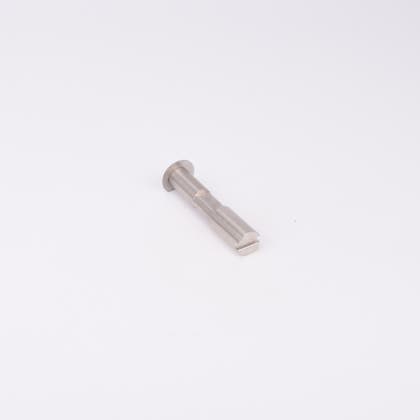 Cylinderformad adapter i metall.