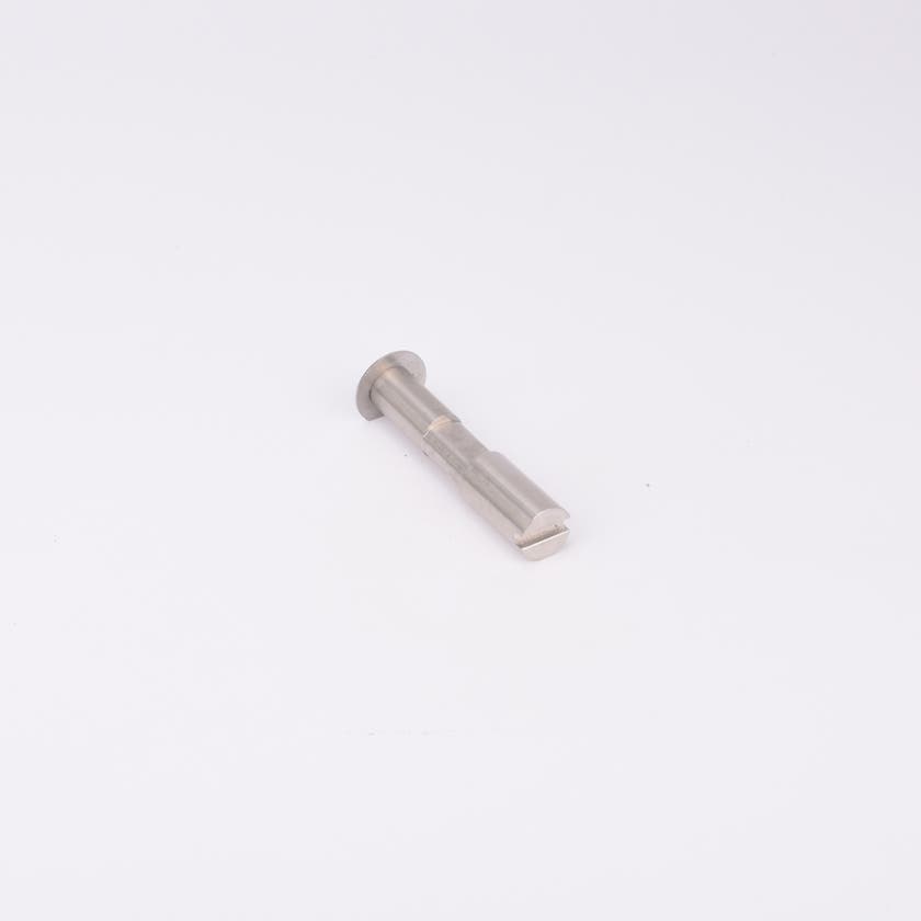 Cylinderformad adapter i metall.