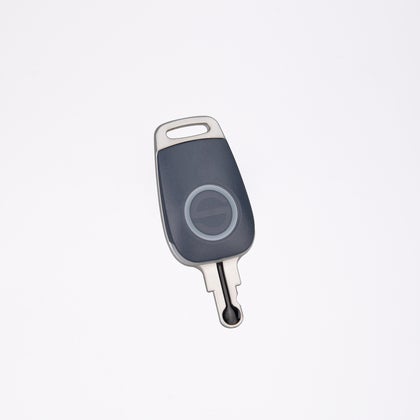 Nyckel N3 standard med blått och silverfärgat hölje.