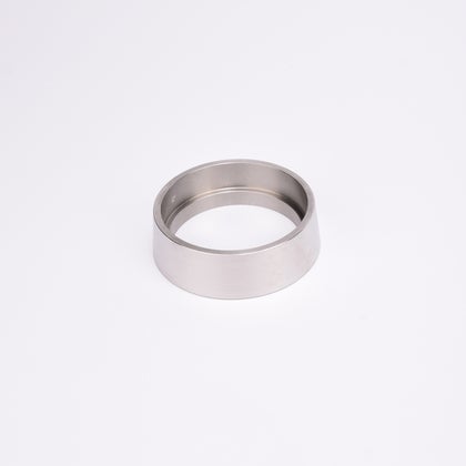 Rund metallisk ring.