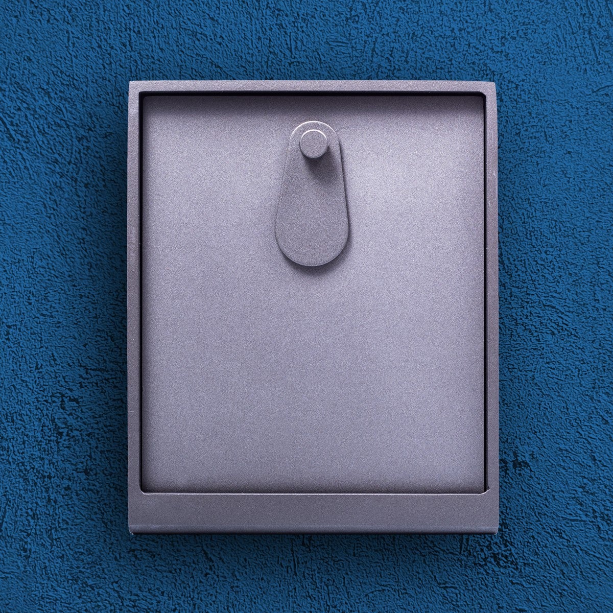 Bild på en grå nyckelförvaringsenhet från Swedlock