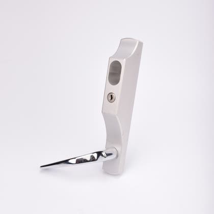 Silverfärgat ovalt Duolås med nyckelhål, med ett blankt handtag.