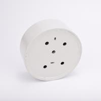 Vit rund nyckelförvaring med 5 runda hål.