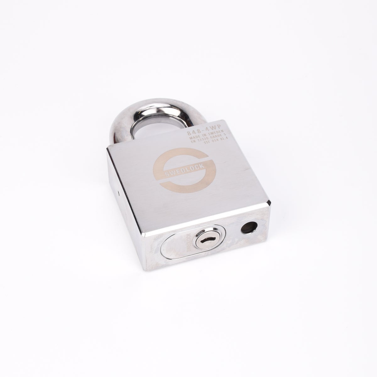 Silverfärgat hänglås med rektangulär kropp och rund bygel.