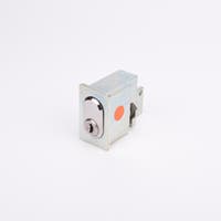 Rektangulärt låshus i metall med blank yta, cylinderformad låskolv framtill.