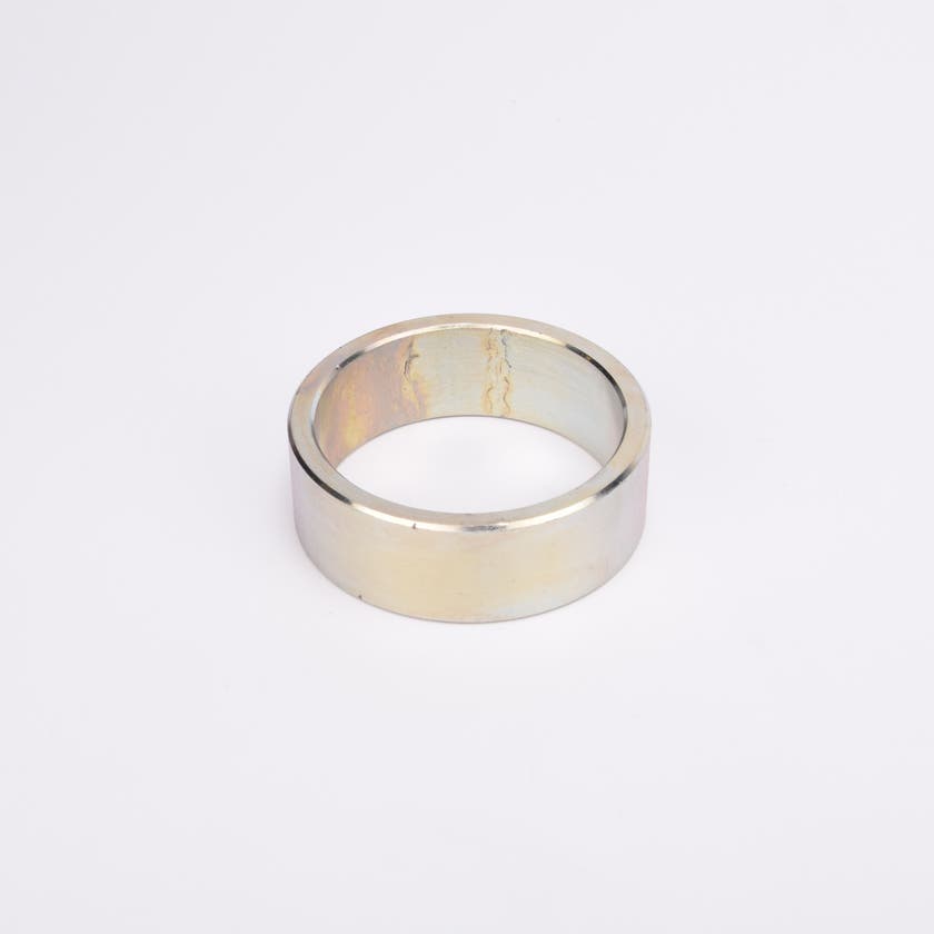 Rund metallisk trimring.