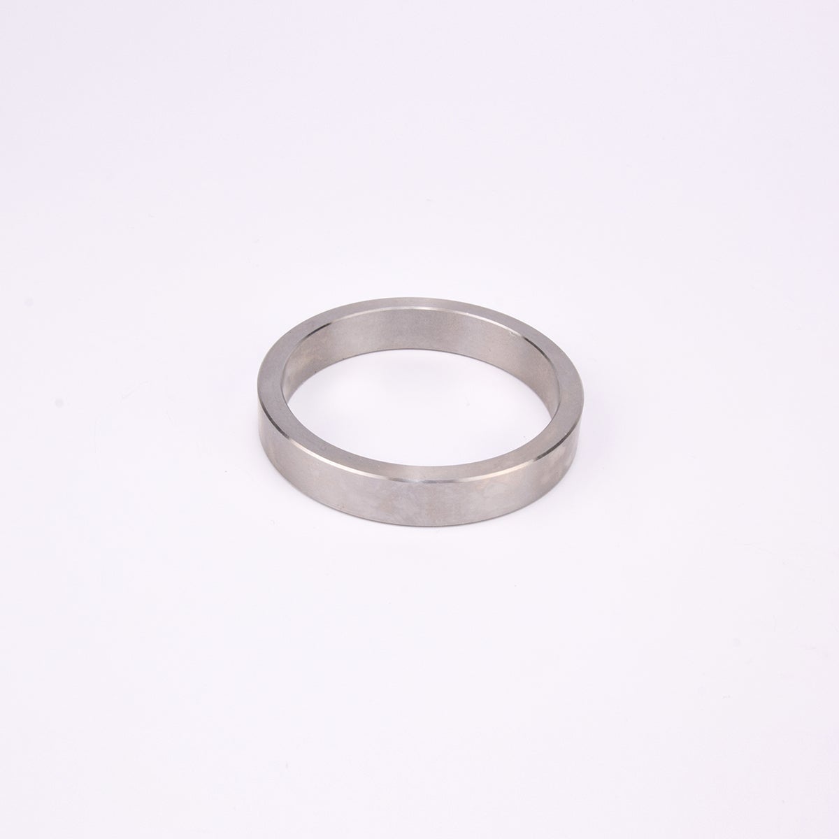 Rund metallisk trimring.