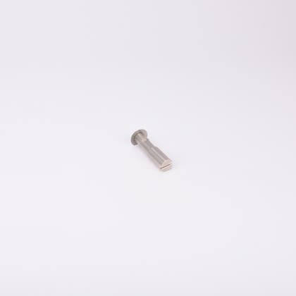 Cylinderformad adapter i metall.